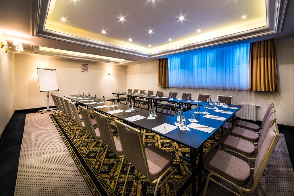 שצ'צ'ין Hotel Dana Business & Conference מראה חיצוני תמונה